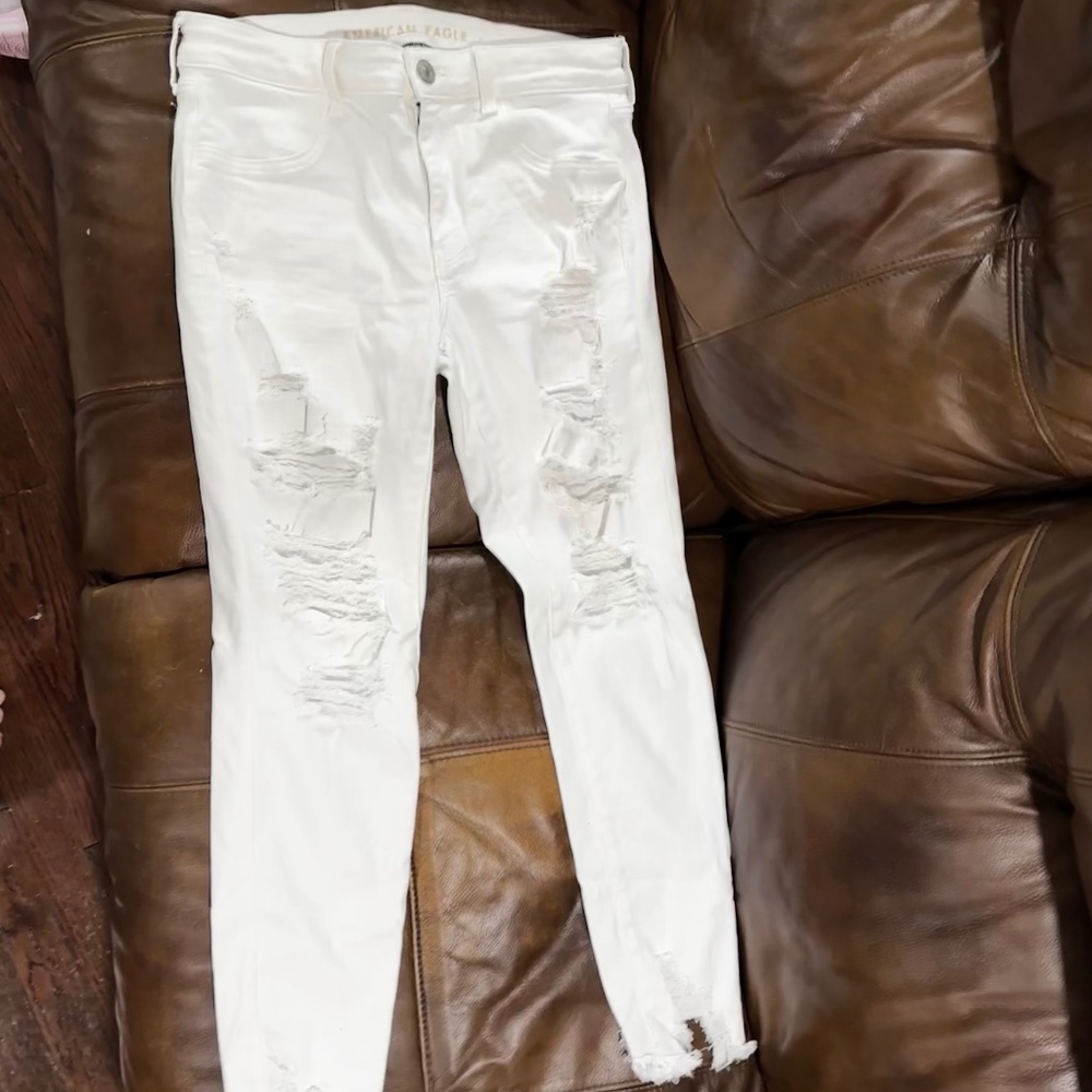 American Eagle 12 Regular White Jegging Distressed Jeans